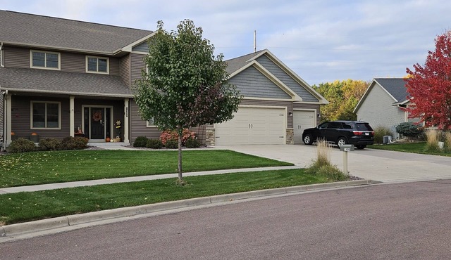 A Spacious Homey Place To Be/Shared property with Owner .