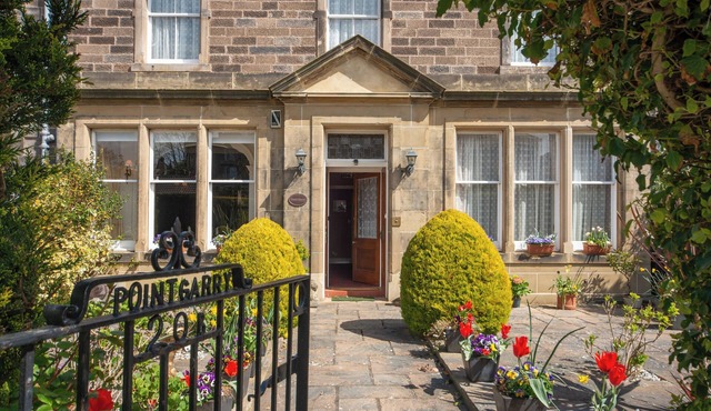 A spacious, imposing, elegant Victorian property with unbeatable sea and golf views