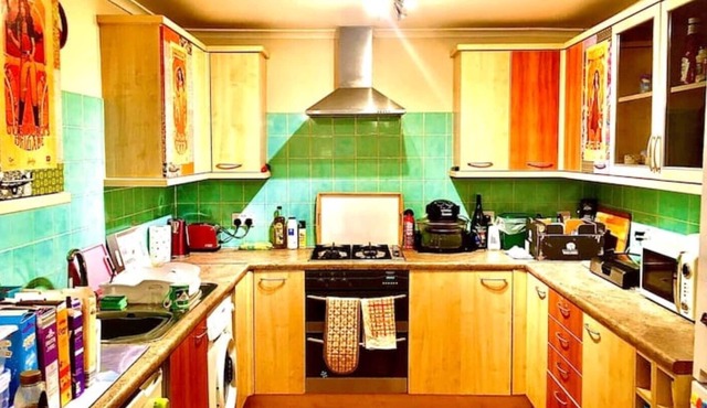 A spacious maisonette close to local amenities