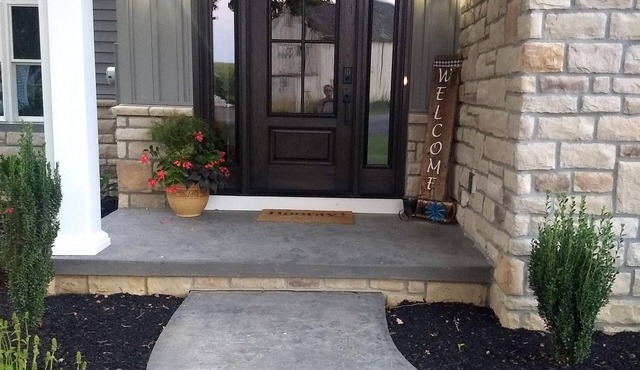 A spacious upstairs apartment in an outback, peaceful setting in farm country.