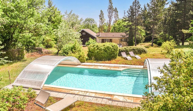 A special three-story cottage with outdoor pool and surrounded by wonderful scenery.