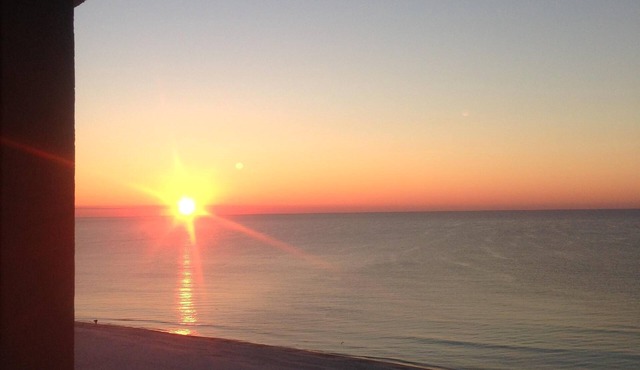 A+ Spectacular Beach Front Condo! 2BR 2BA! Sleeps up to 6. Great rates!