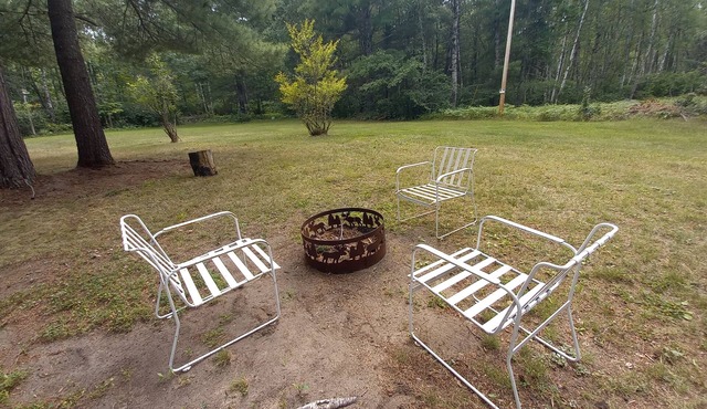 A Sportsman's Getaway- Surrounded by ATV trails and lakes!