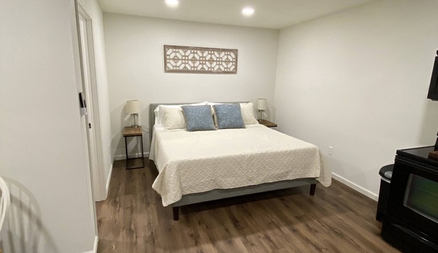 A step off Sunderland, Cozy quiet 2 bed suite.