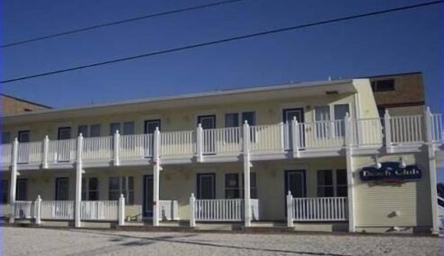 A Stones Throw to Beach Located Near All Attractions