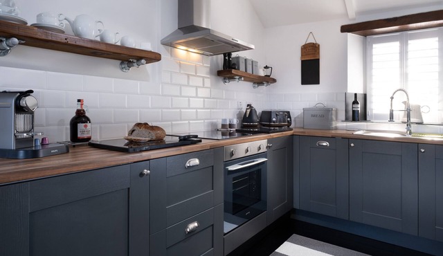 A stunning Cornish barn, ideally located for visiting the North and South Coast.