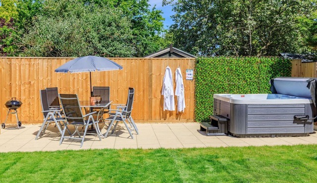 A stunning cottage with hot tub, perfect for families, couples or a romantic getaway for two.
