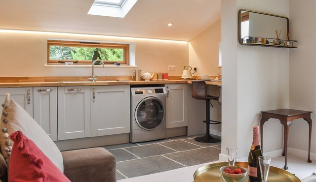 A stunning cottage with wonderful views, the perfect retreat yet still near amenities.