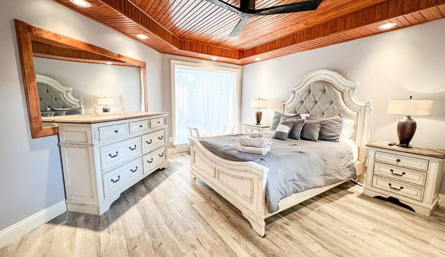 A stunning, cozy home - 5 minutes away from city center!