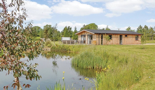 A stunning luxury lodge, perfect for a couples retreat or family break.