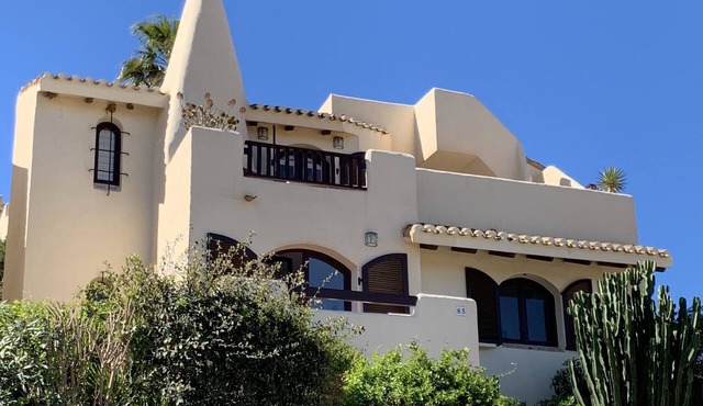 A stunning, newly renovated 3 bed villa with amazing views & central location
