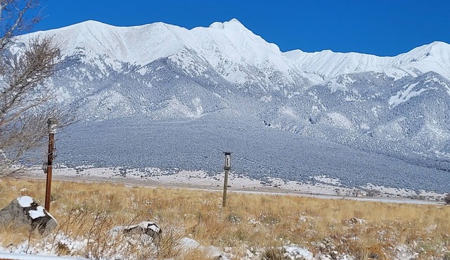 A STUNNING OFF GRID PROPERTY, FORT GARLAND, COnWild Wind Manor