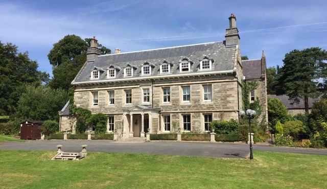 A Stunning Private Suite In A Beautiful Heritage Mansion