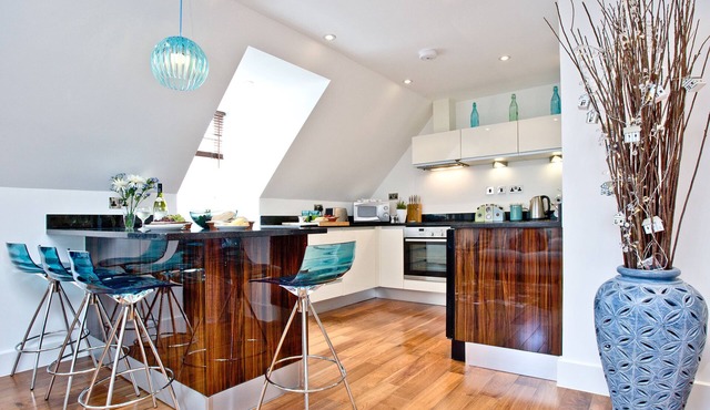 A stylish apartment set in an idyllic location in Watergate Bay.