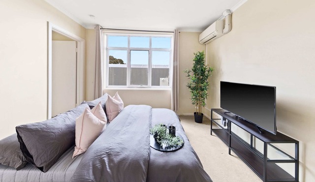 A Stylish Apartment in Clifton Hill, FREE Parking
