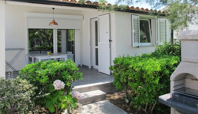 A Suara by Interhome