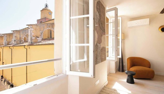 A Sublime 1-BR in the Heart of Saint-Tropez