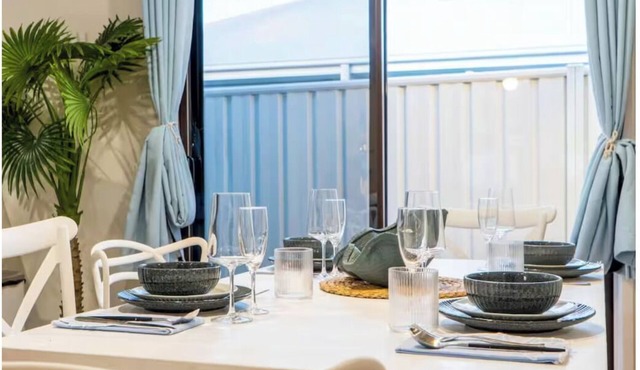 A Sunday Kind of Stay - Home Near Manly + Shops