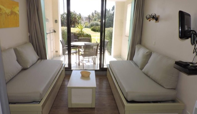 A sunny getaway in the Parcs de Grimaud