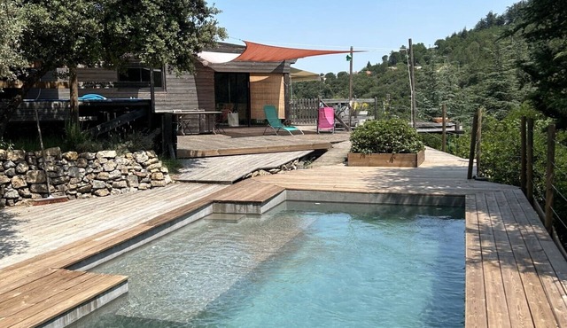 A sunny holiday in splendid wilderness!