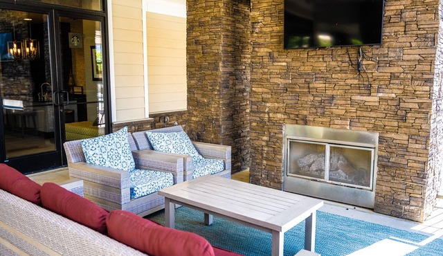 A Superb 3Bedrooms with two bathroom in Zionsville Suitable for Long-term Stay