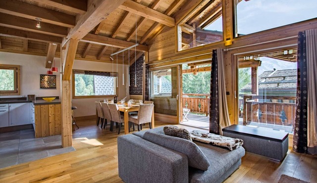 A superb new 5-star chalet — tastefully furnished