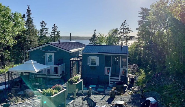 A sweet tiny house only 4 minutes from Martinique Beach