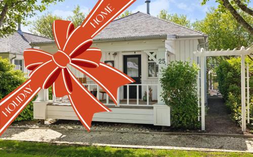 A Swell Cottage by Seabrook Hospitality