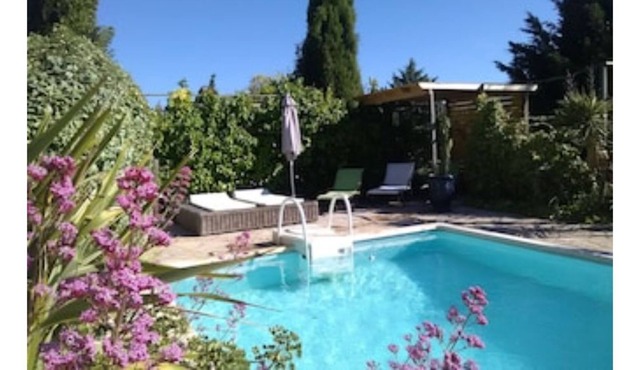 A swimming pool just for you: gite "les buis"