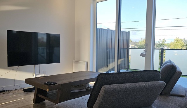 A Symphony of Style & Luxury: Dive into Our Elite Townhouse!