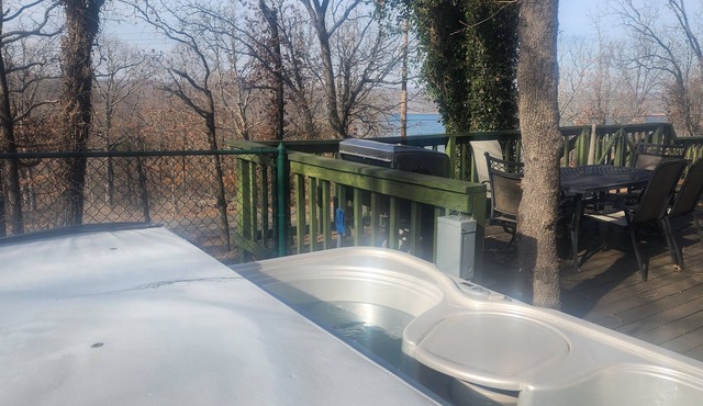 A Tenkiller relaxation and vacation retreat!
