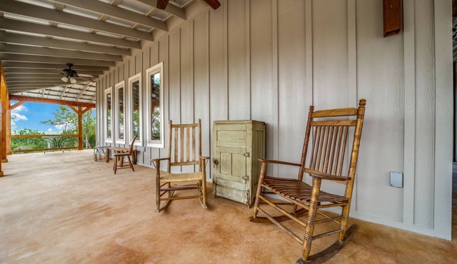 A Texas Hill Country getaway with breathtaking views.