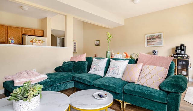 A thoughtfully designed 3-bedroom, 2.5-bath townhome tailored for travelers.