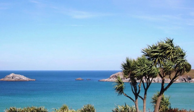 A three bedroomed, dog friendly apartment in West Pentire, Crantock