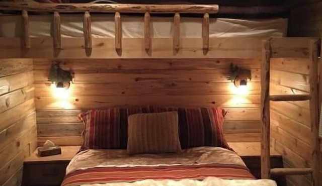 A Tiny Home by the Lake with air conditioning!