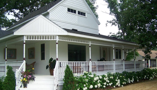 A Touch of Elegance At Jessie's Guest House
