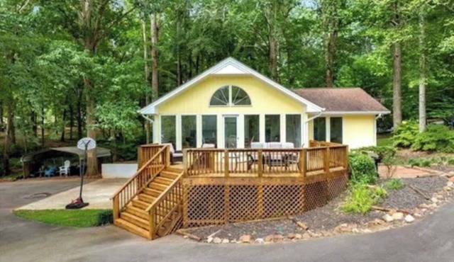 A Touch of Sunshine.Private Calm Water Cove.Sleeps 10!