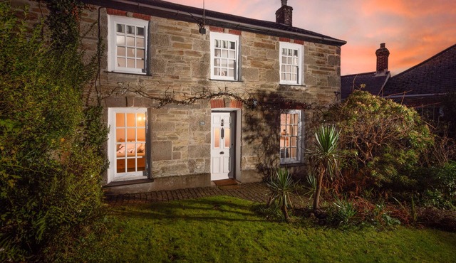 A traditional Cornish cottage quietly tucked away for a peaceful escape.