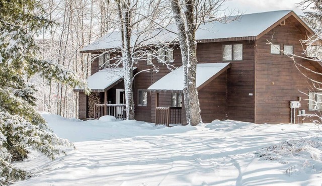 A Trailside Duplex Along the Alpen Trail