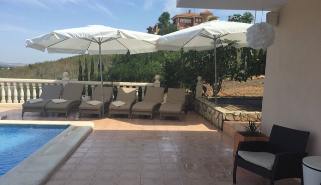 A tranquil family home to relaxHouse with garden