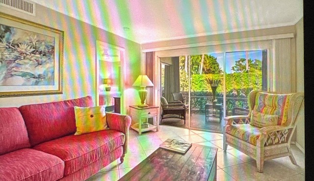 A tranquil Oasis in the heart of Naples, your ideal home away from home