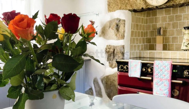 A Tranquil, quirky cottage with large garden - perfect for families