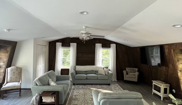 -A travelers cottage - A place to rest after a busy day.