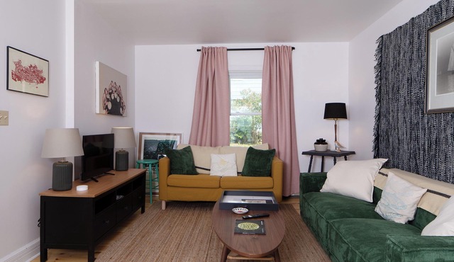 A Traveller's authentic Old Town retreat .