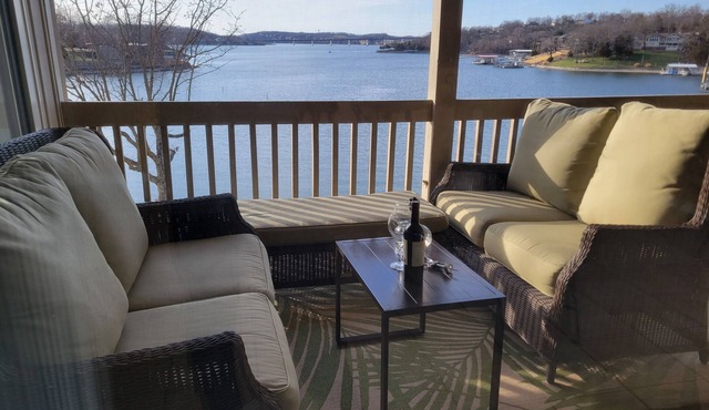 A True 10! WATER FRONT 5 STAR n100 Reviewsnwalk-in, 3 pools/3 B/3 BATH sleeps 9
