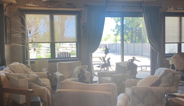 A true getaway. Pool cabana pickleball .10 acres fully manicured.