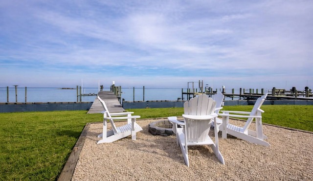 A True SerenitynCoastal Waterfront Retreat — Potomac River meets Chesapeake Bay