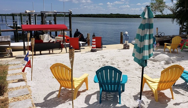 A True Starfish Paradise - a Mini Vacation Resort w/ pool & private beach!