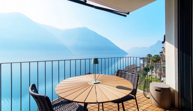 A two-bedroom apartment with stunning lake view in Gandria (UNIQUE GANDRIA 3)