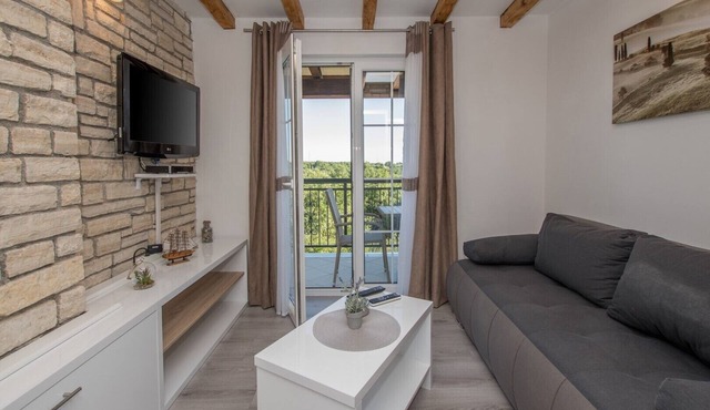 A two bedroom holiday apartment with swimming pool - Lavanda 1